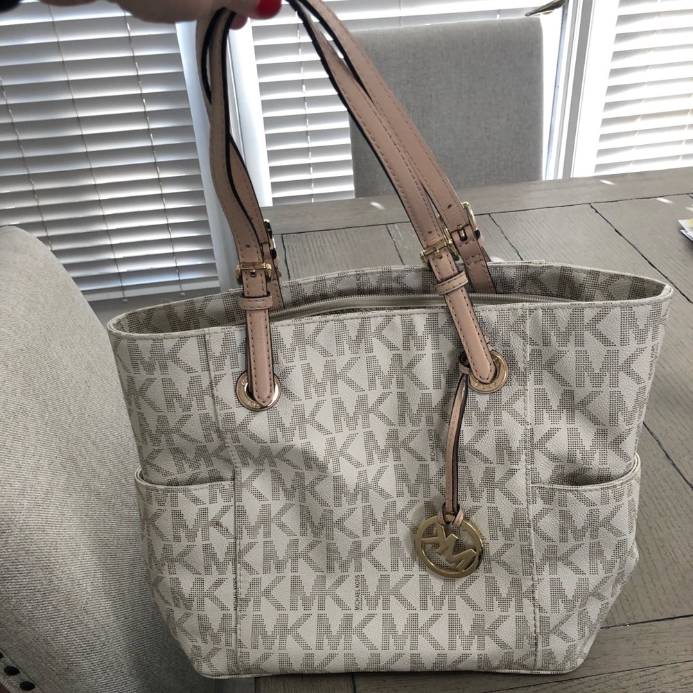 Michael Kors purse